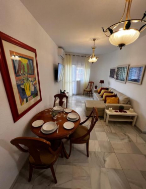 Synergy Apartment, 2 bedroom, City Center BY NAMASTE ELITE, Torremolinos